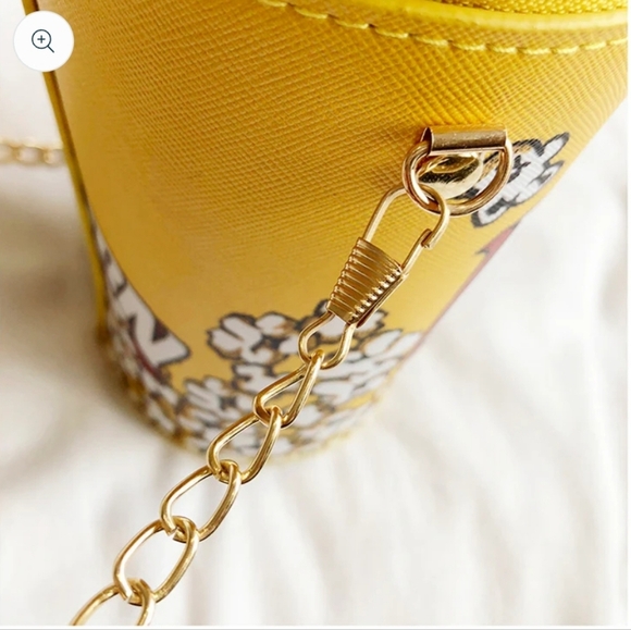 NIP Women's Popcorn Crossbody Cylindrical Bag With Gold toned chain - Picture 3 of 5